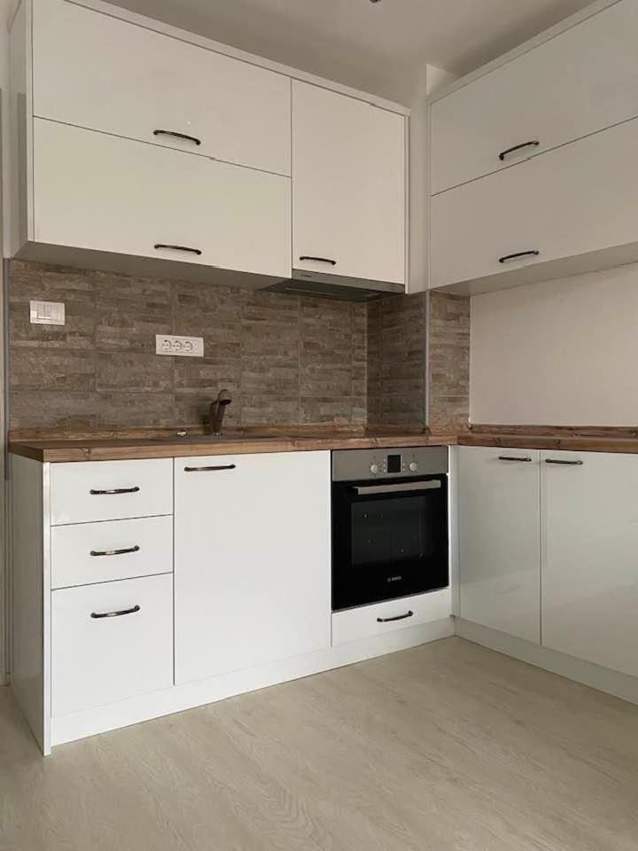 Sandra Apartmani Vrsac Luaran gambar